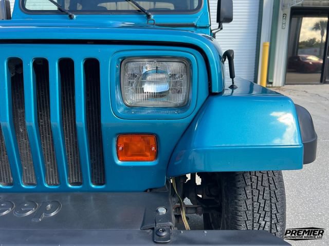 Used 1992 Jeep Wrangler 4WD image 34