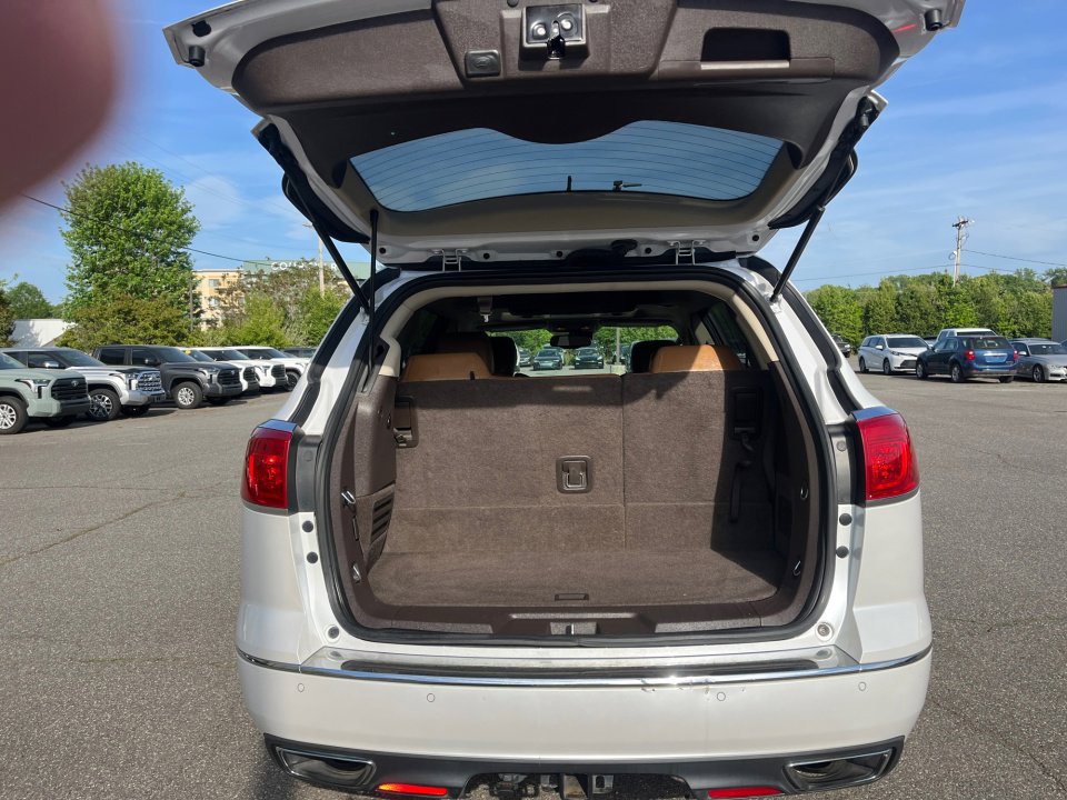 Used 2016 Buick Enclave Premium w/ Experience Buick Package FWD image 18
