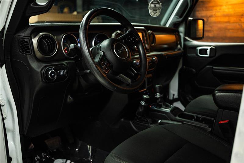 Used 2018 Jeep Wrangler Unlimited Sport image 8