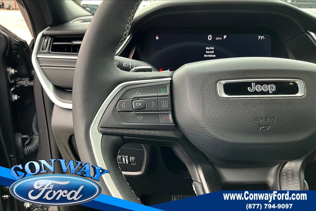 Used 2025 Jeep Grand Cherokee L Laredo w/ Luxury Tech Group I image 13