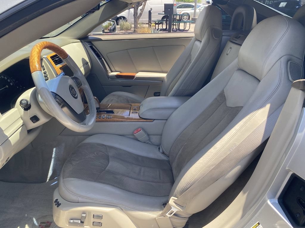 Used 2005 Cadillac XLR RWD image 15