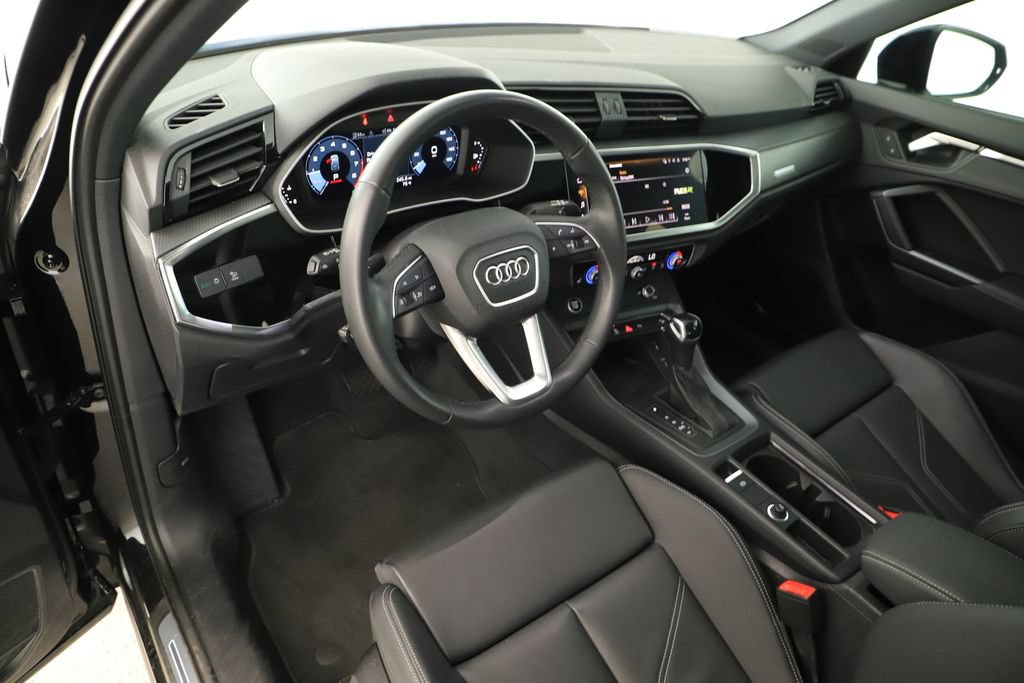 Used 2024 Audi Q3 2.0T Premium w/ Convenience Package AWD/4WD image 15