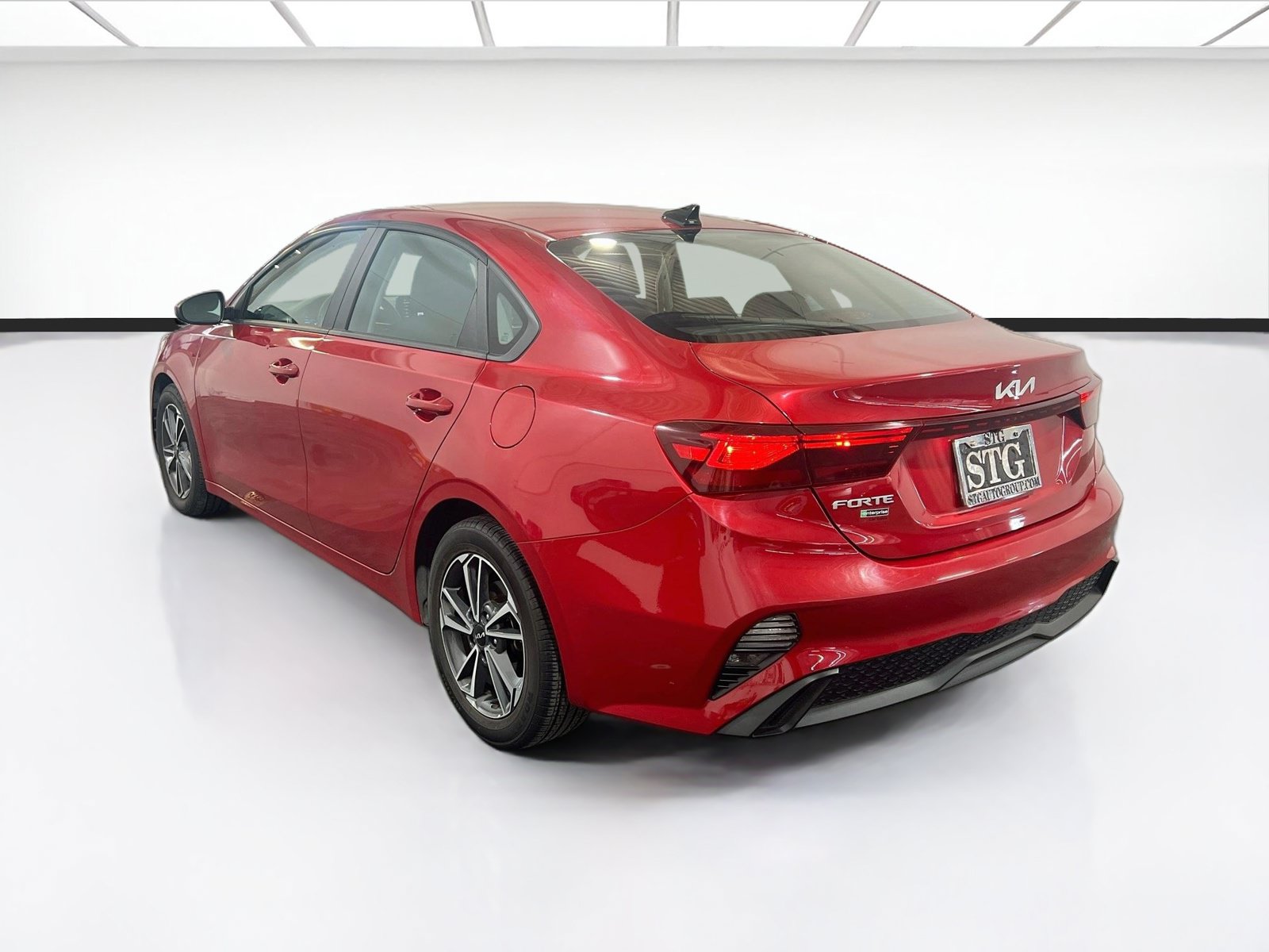 Used 2022 Kia Forte LXS FWD image 6