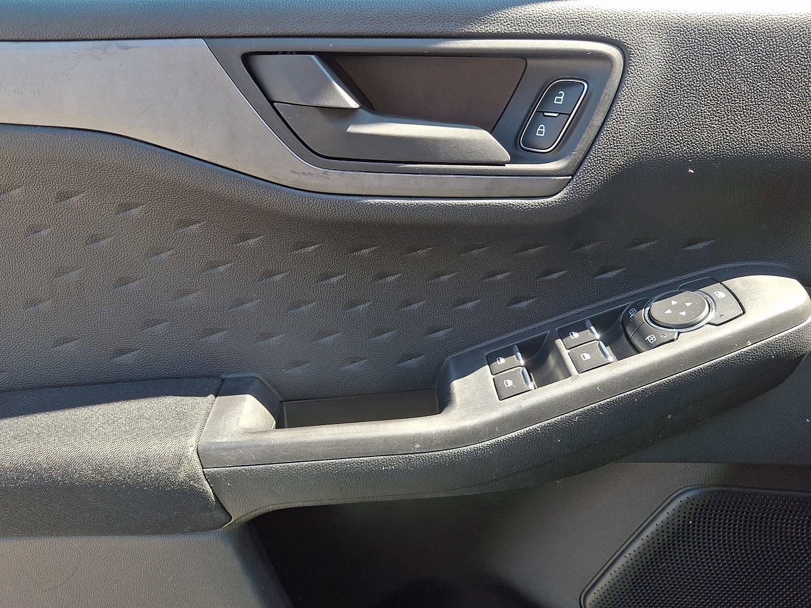 Used 2020 Ford Escape S image 13