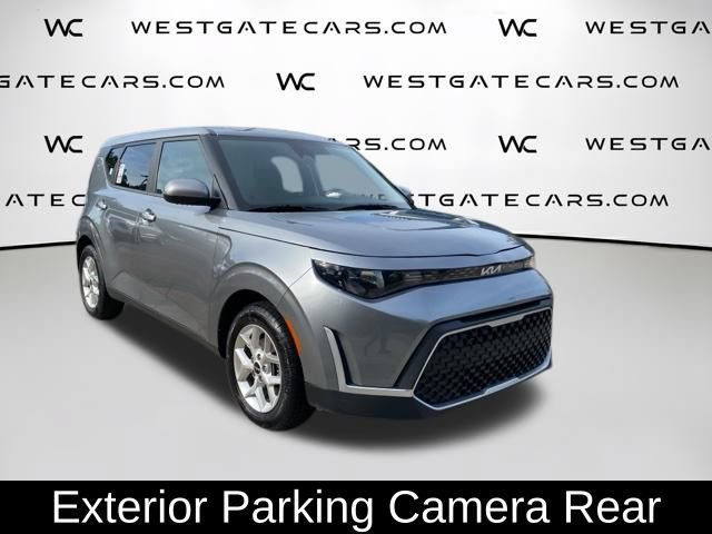 Used 2023 Kia Soul S FWD image 4