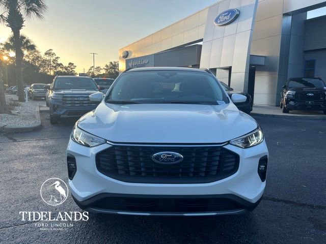 New 2025 Ford Escape SE w/ Class II Trailer Tow Package image 5