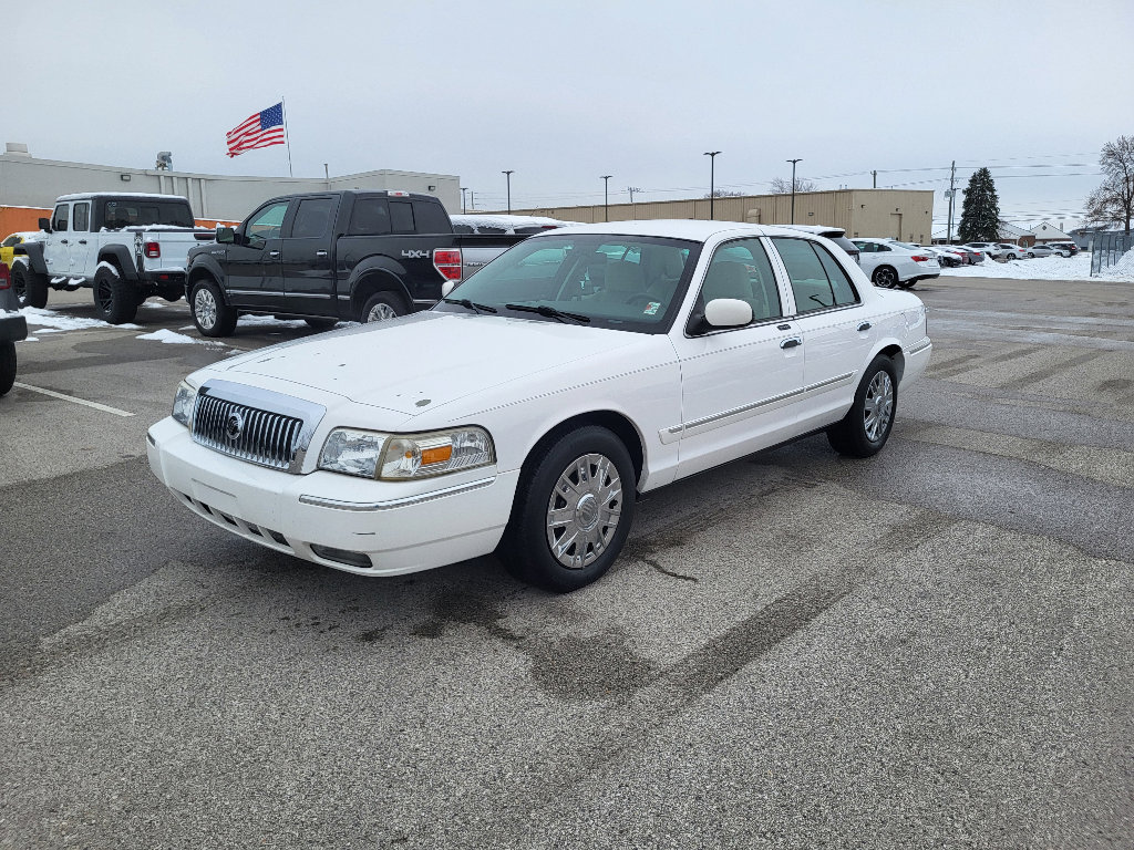 Used 2008 Mercury Grand Marquis GS image 1