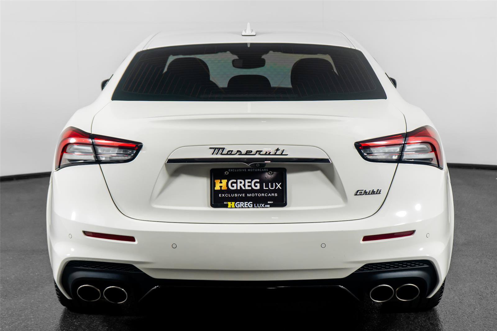 Used 2023 Maserati Ghibli Modena RWD image 11