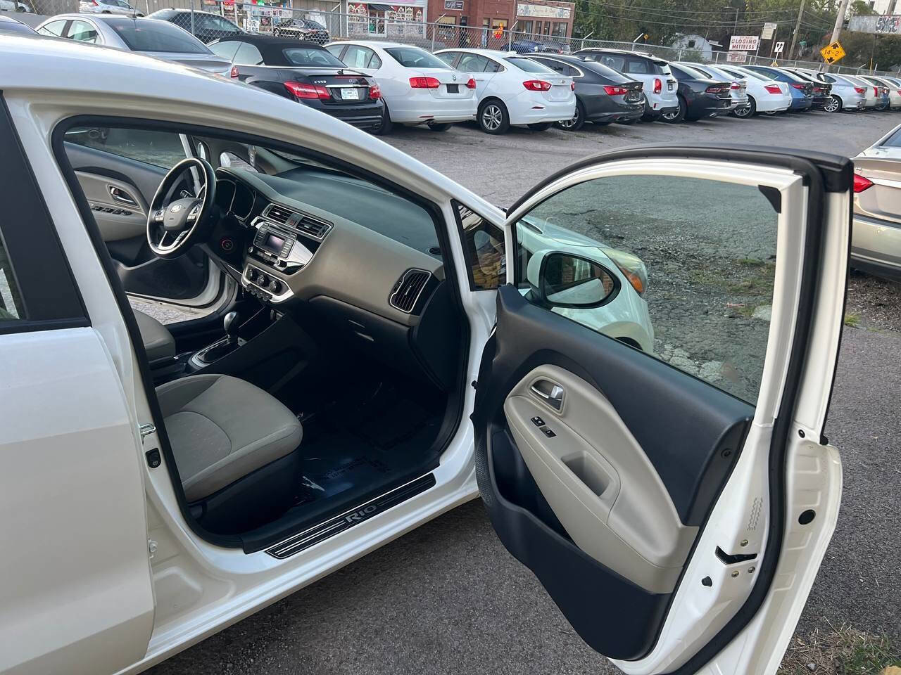 Used 2016 Kia Rio EX image 17