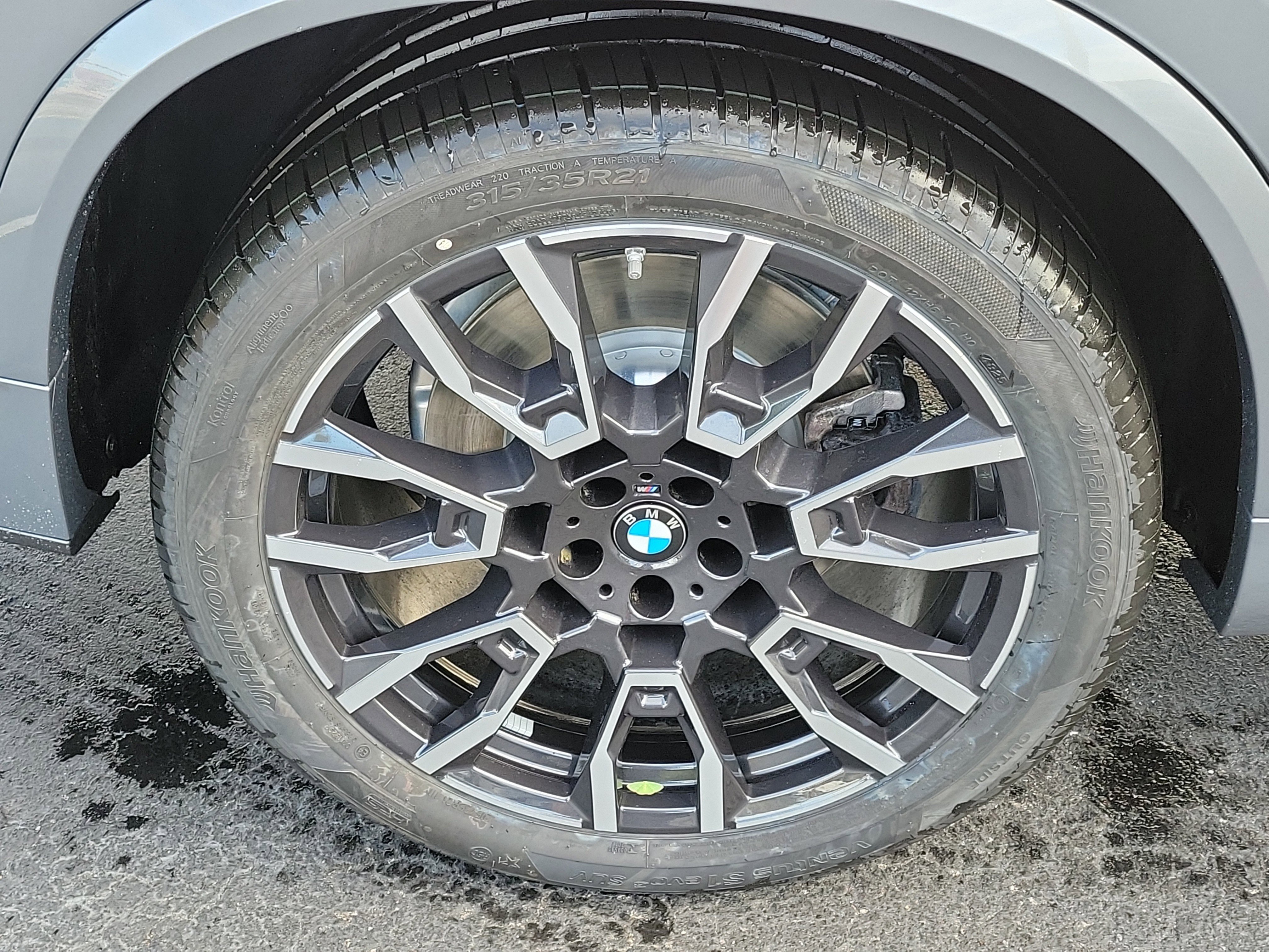 New 2026 BMW X5 xDrive50e w/ M Sport Package image 5