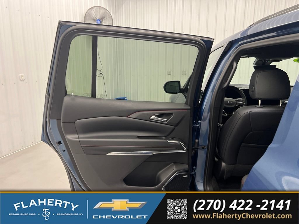 Used 2024 Chevrolet Traverse RS w/ LPO, Floor Liner Package AWD/4WD image 10