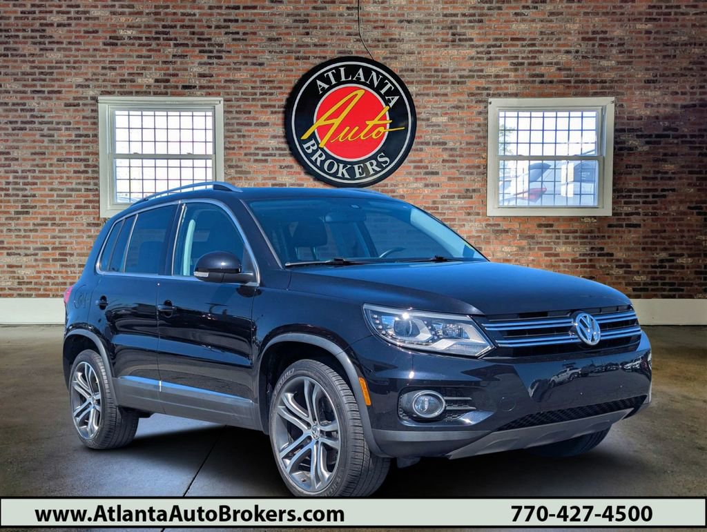 Used 2017 Volkswagen Tiguan SEL image 1