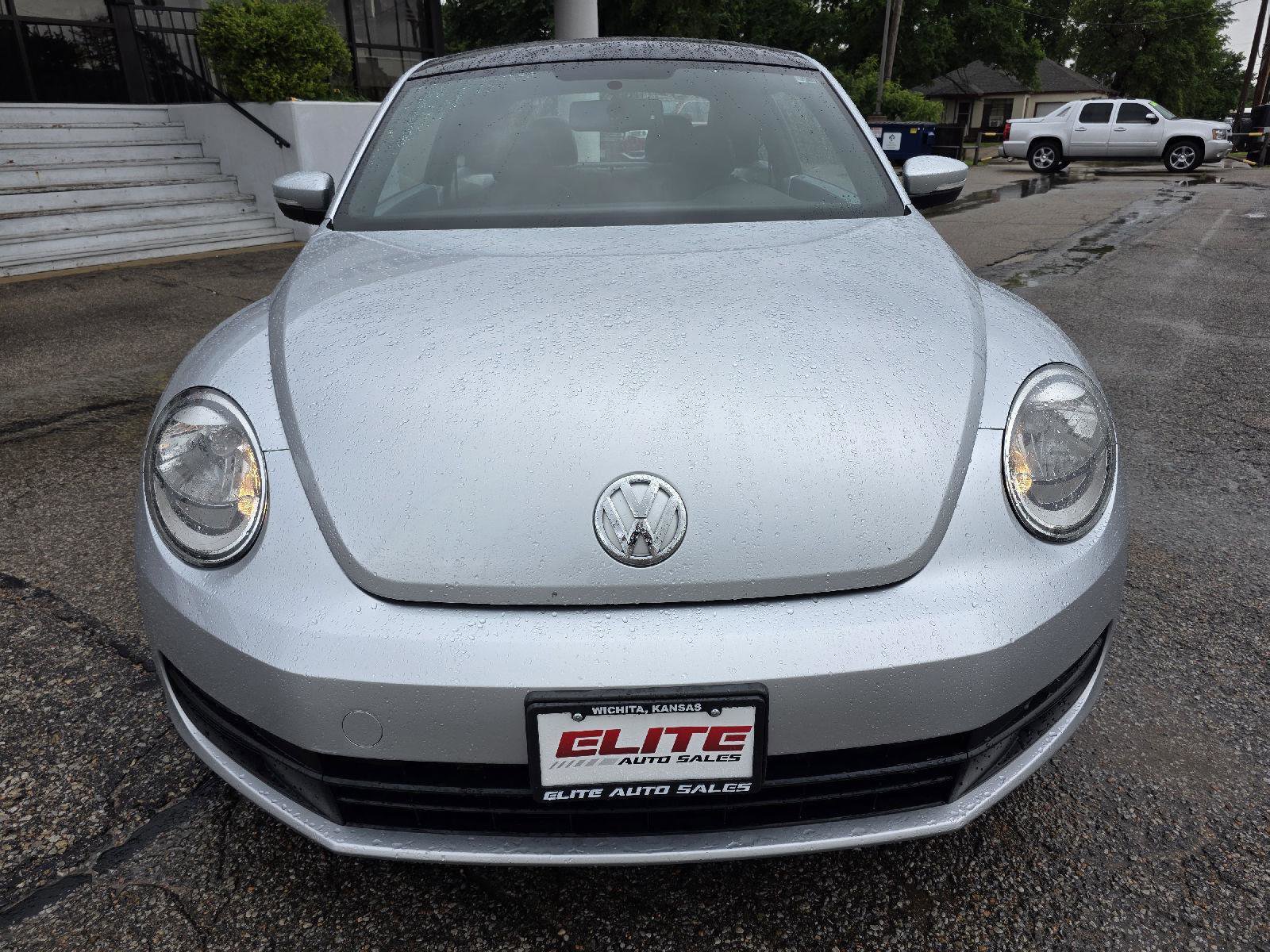 Used 2014 Volkswagen Beetle 2.5 FWD image 2