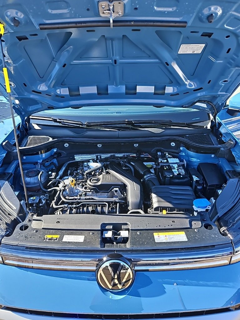 Used 2025 Volkswagen Taos SEL image 10