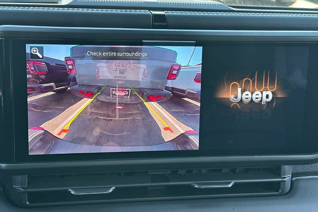 New 2026 Jeep Gladiator Rubicon w/ Safety Group AWD/4WD image 18