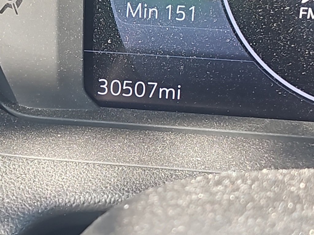 Used 2022 Chevrolet Bolt EUV LT w/ Convenience Package image 12