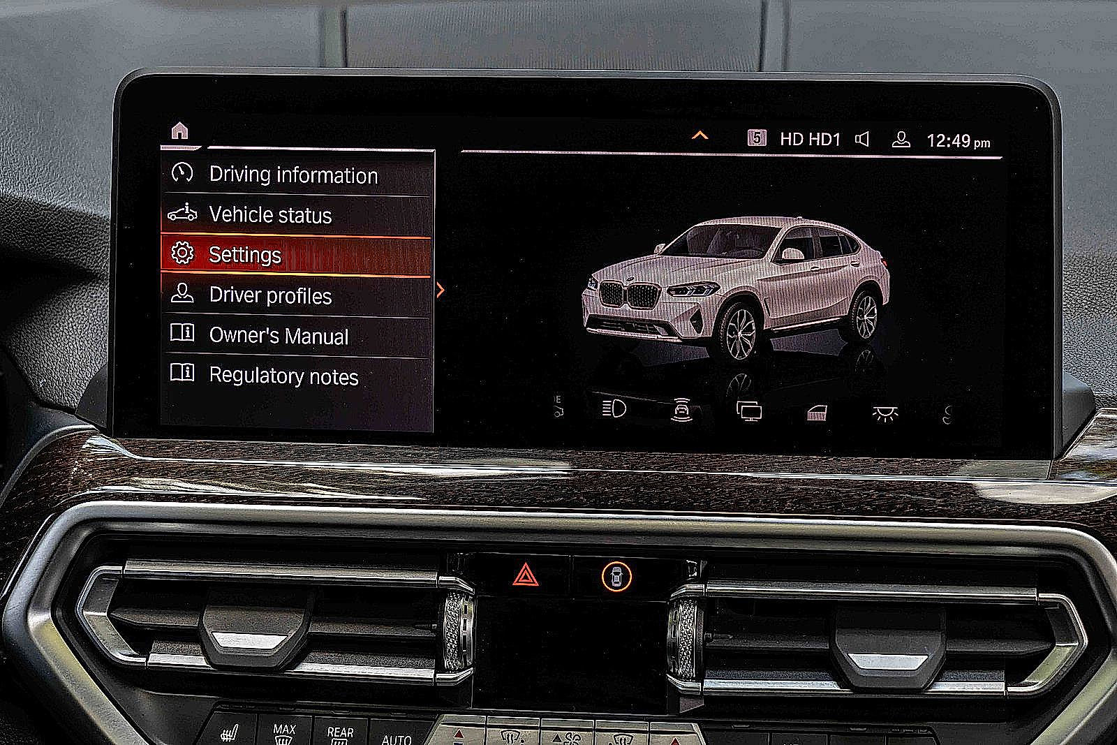 Used 2024 BMW X4 xDrive30i w/ Parking Assistance Package AWD/4WD image 13