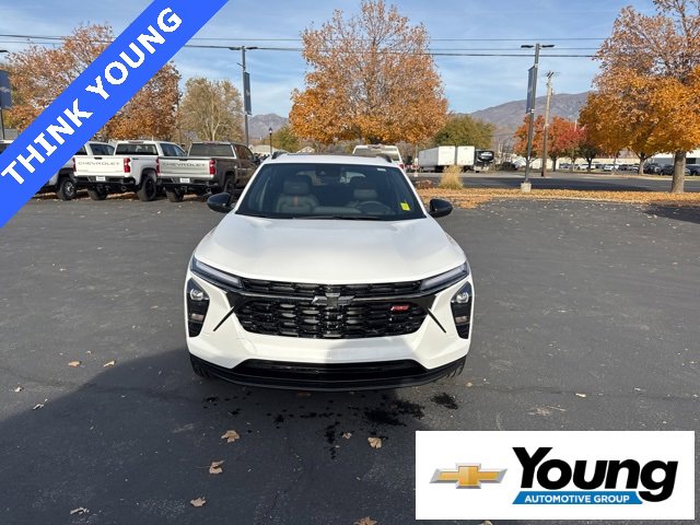 New 2026 Chevrolet Trax RS w/ Sunroof Package image 2