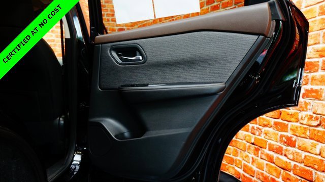 Used 2022 Nissan Rogue SV image 48