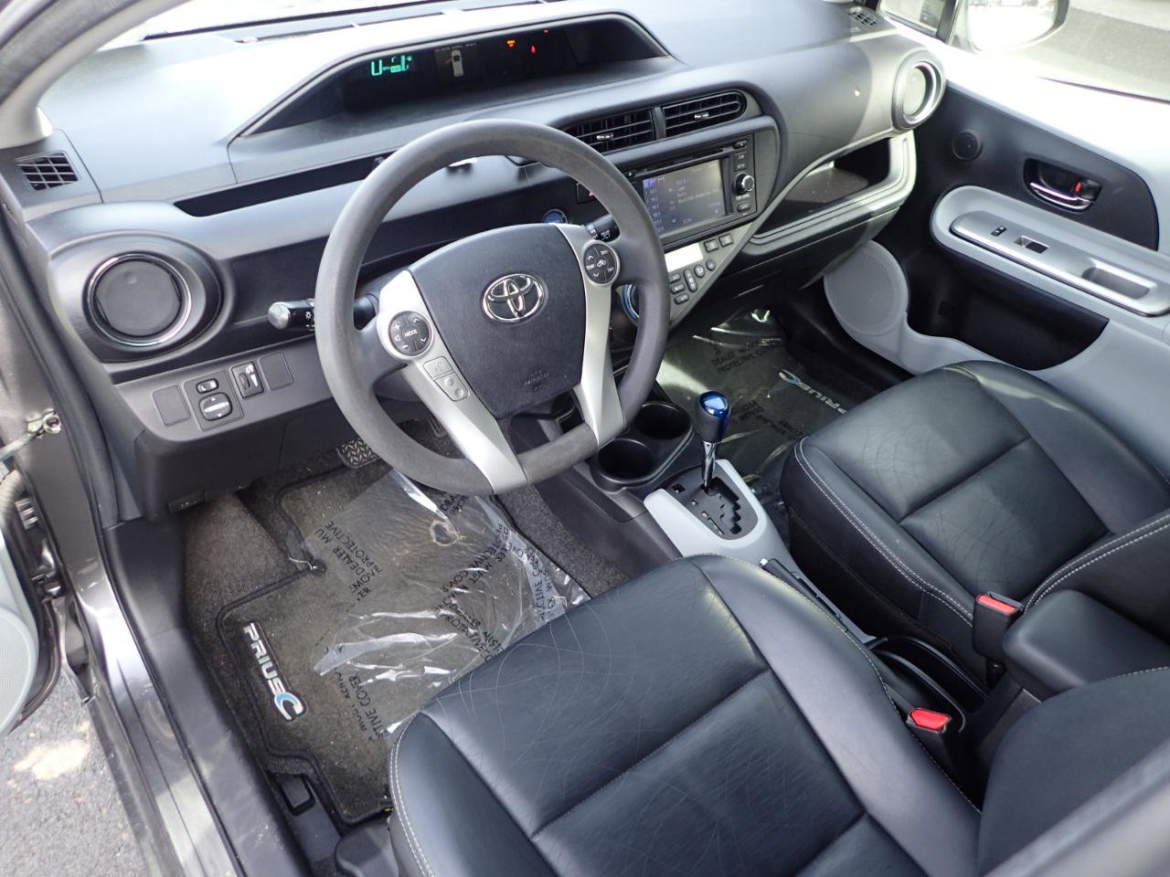 Used 2012 Toyota Prius C Four FWD image 9