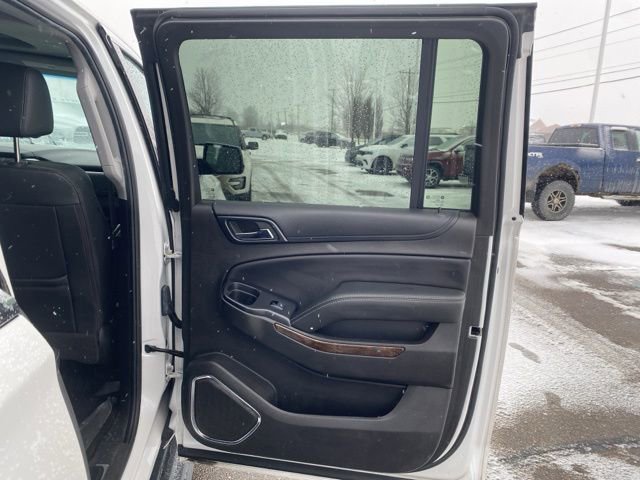 Used 2017 Chevrolet Suburban LT image 30