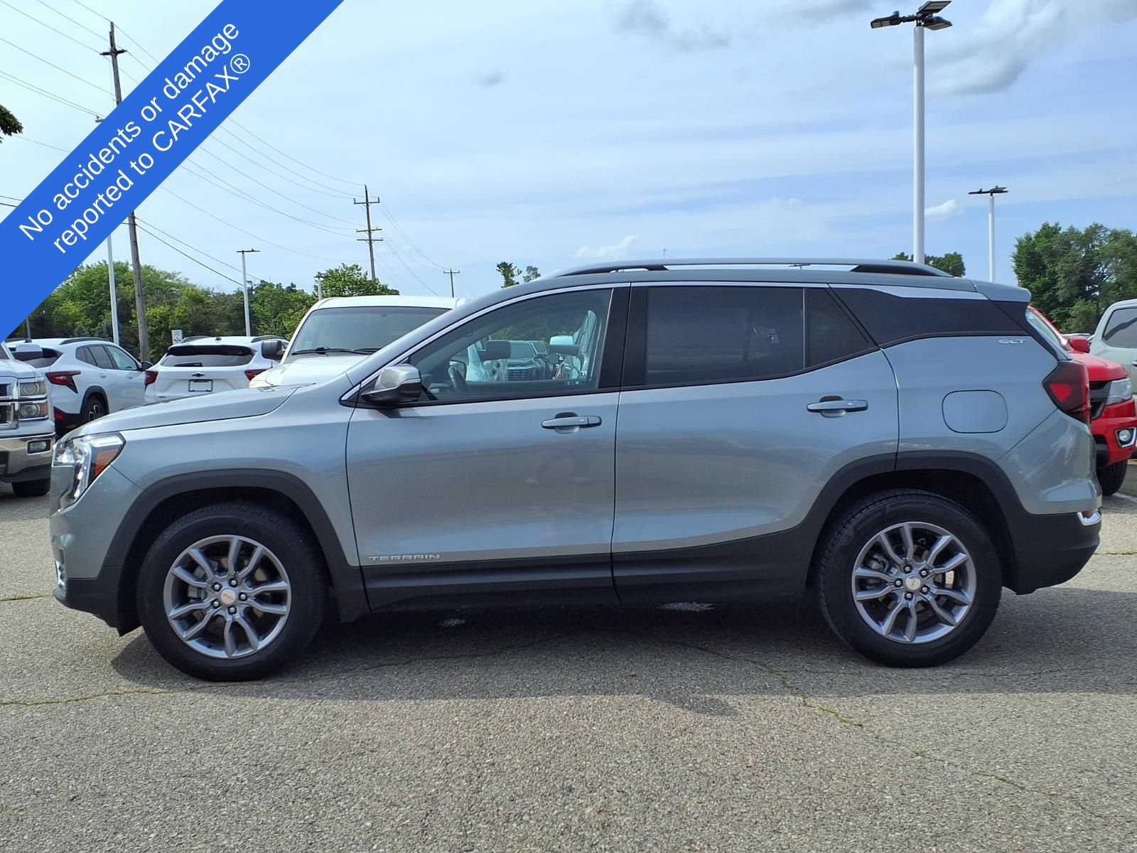 Used 2023 GMC Terrain SLT AWD/4WD image 9