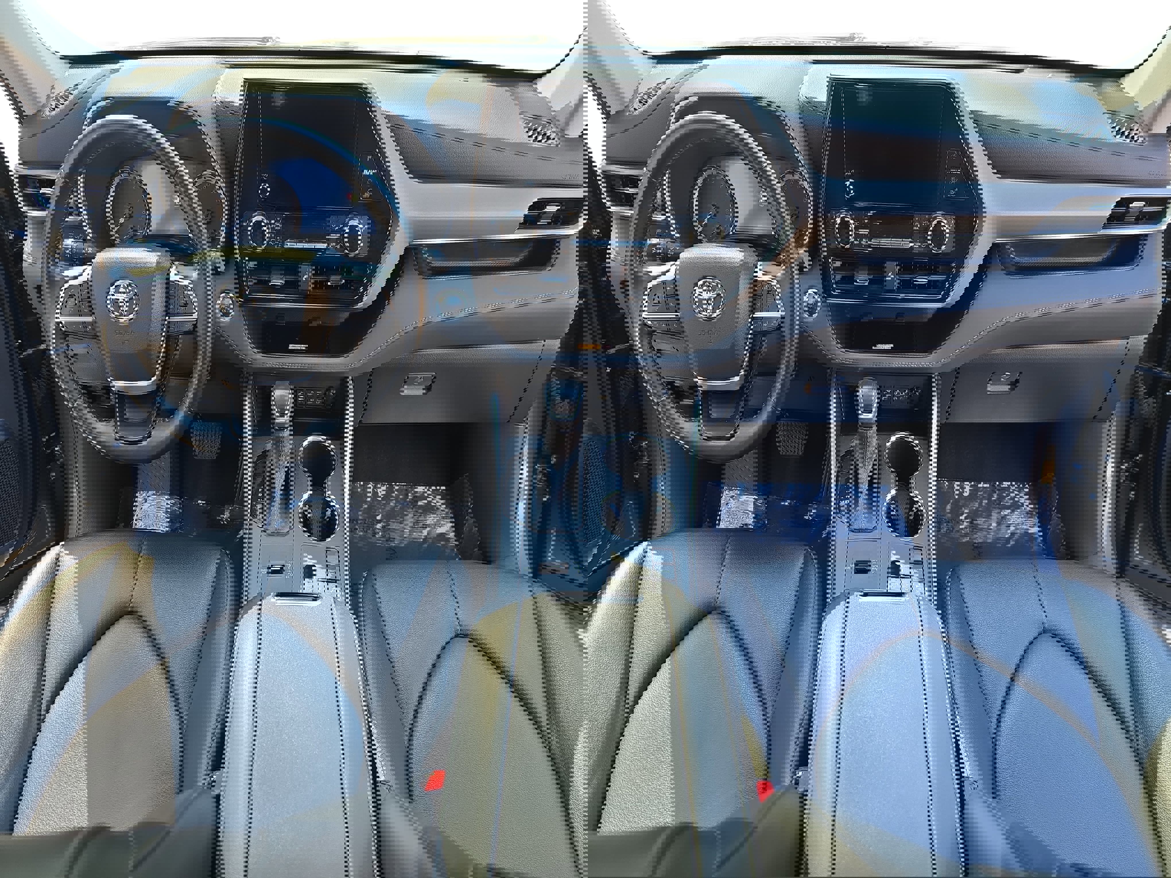 Used 2024 Toyota Highlander XLE image 9