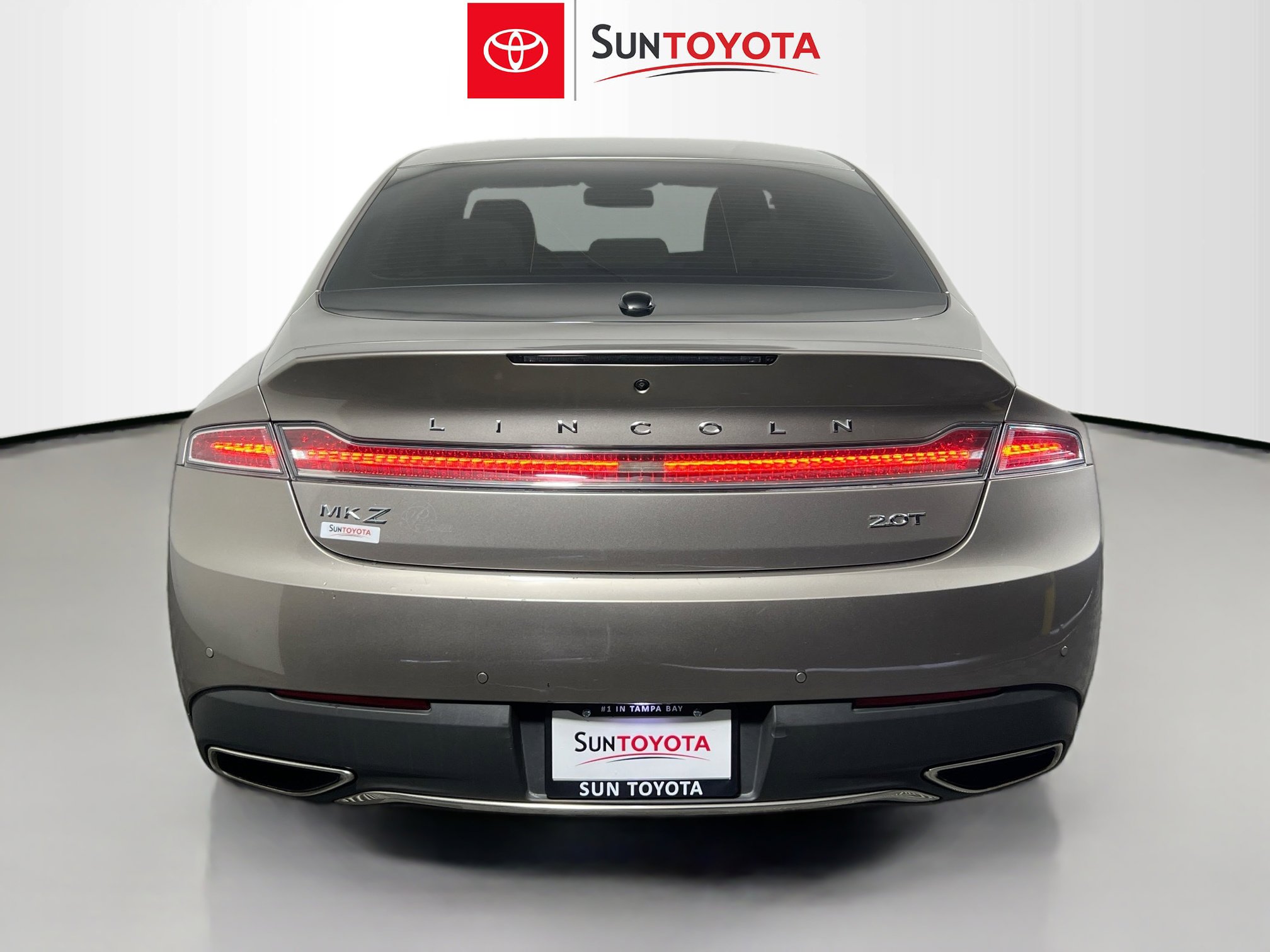 Used 2020 Lincoln MKZ w/ Convenience Package FWD image 5