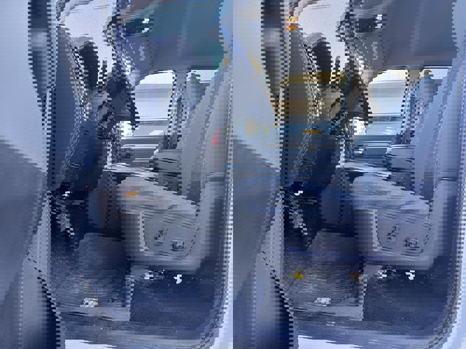 Used 2017 RAM 3500 Big Horn w/ Sport Appearance Group image 12