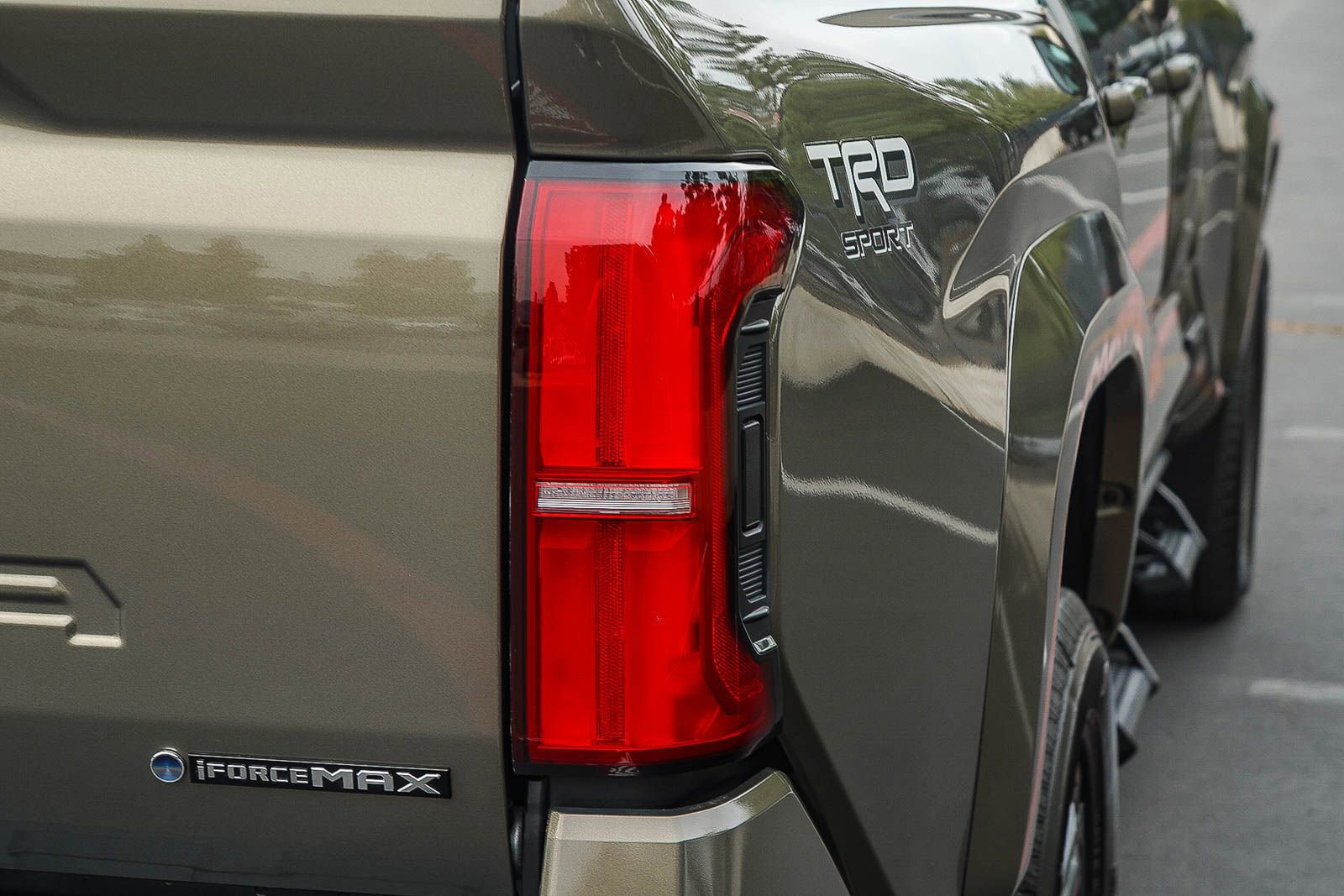 Certified 2024 Toyota Tacoma TRD Sport w/ TRD Sport Premium Package AWD/4WD image 8