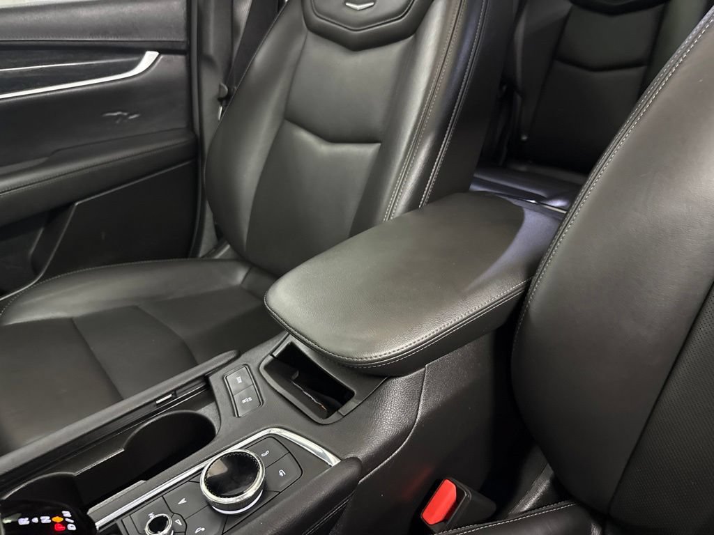 Used 2022 Cadillac XT5 Premium Luxury FWD image 37