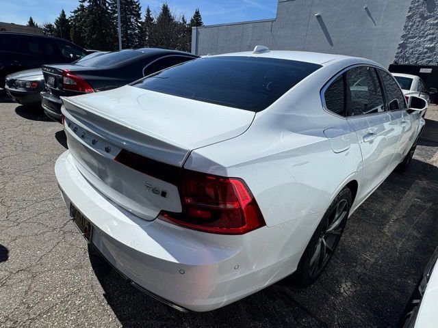 Used 2018 Volvo S90 T6 Momentum w/ Convenience Package image 10