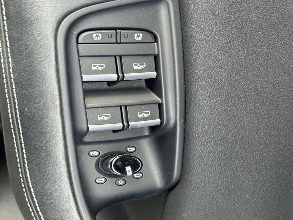 Used 2022 Audi Q8 Premium Plus image 29