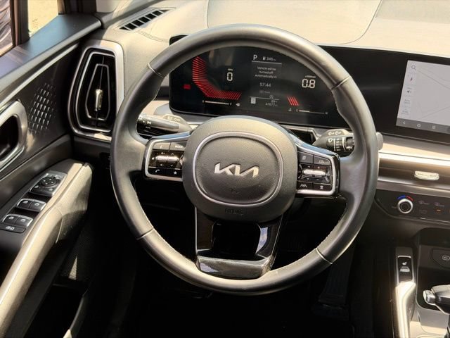 Used 2024 Kia Sorento S FWD image 16
