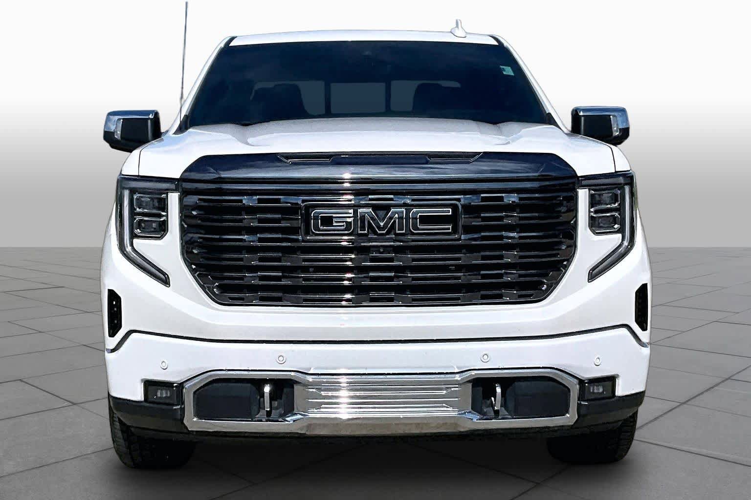 Used 2023 GMC Sierra 1500 Denali Ultimate AWD/4WD image 4