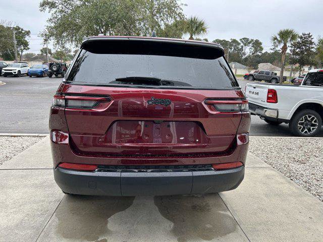 New 2025 Jeep Grand Cherokee L Laredo image 10