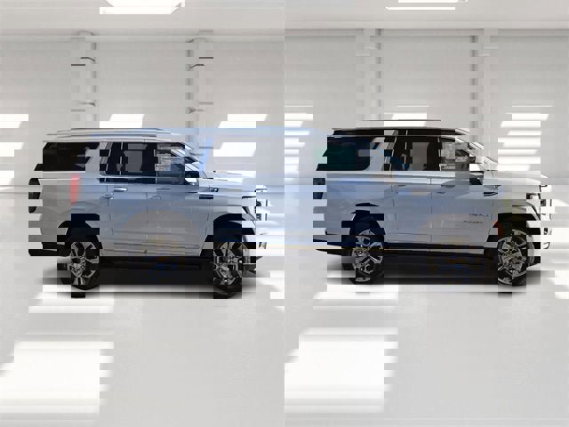 New 2026 GMC Yukon XL Denali w/ Sun & Power Step Package image 6