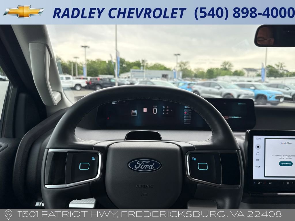 Used 2025 Ford Expedition Active AWD/4WD image 6