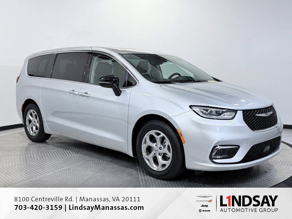 Used 2024 Chrysler Pacifica Limited