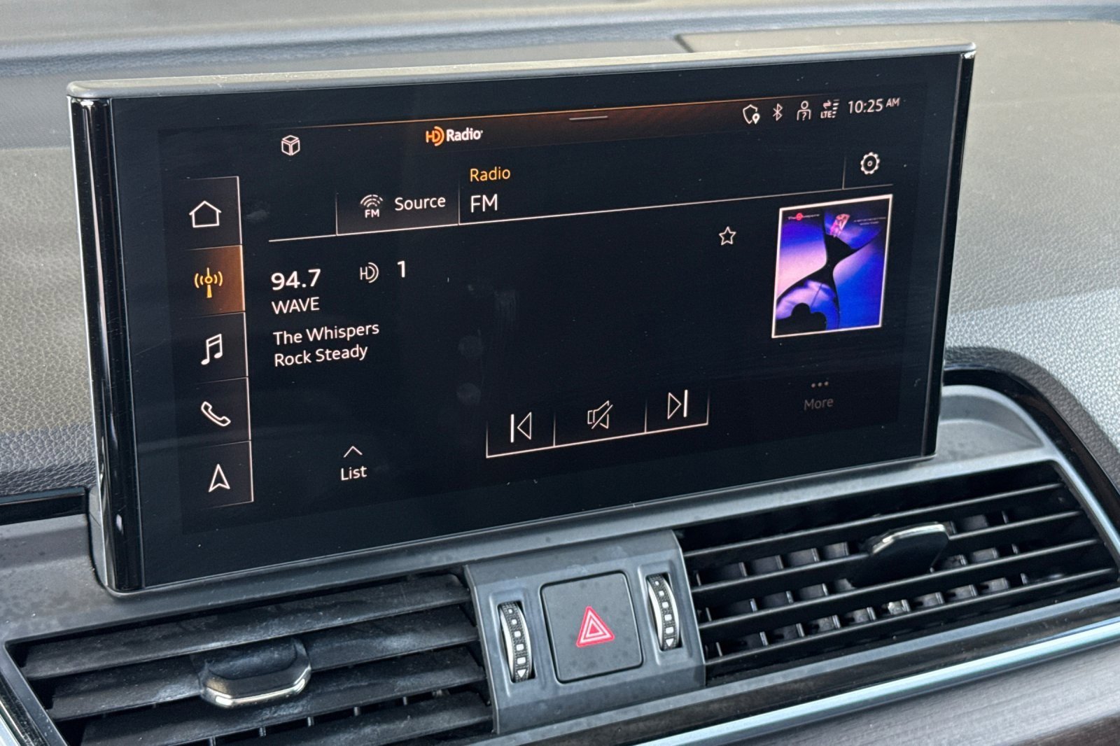 Used 2023 Audi Q5 2.0T Premium Plus w/ Premium Plus Package AWD/4WD image 17