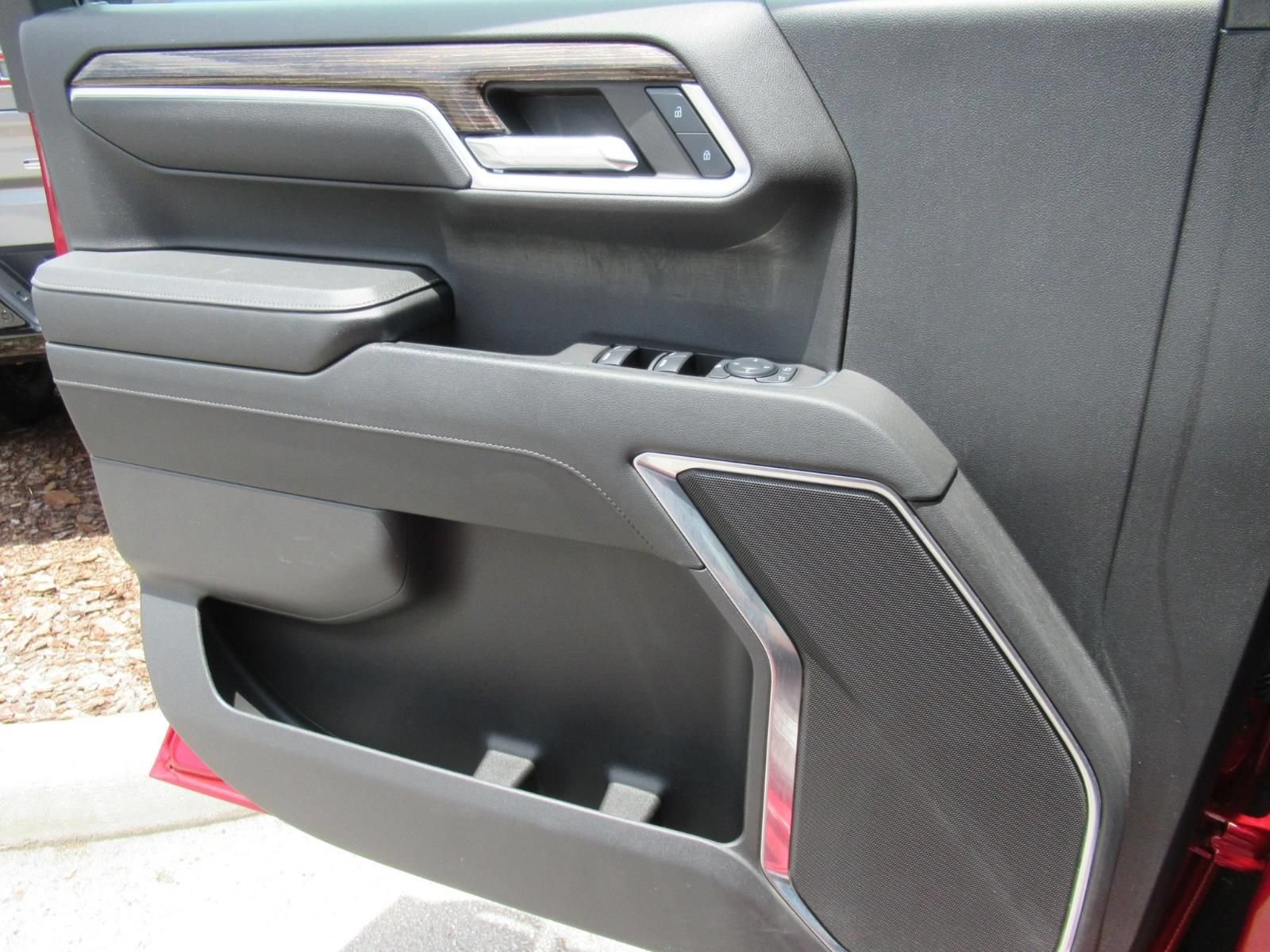 Used 2024 GMC Sierra 1500 Elevation RWD image 20
