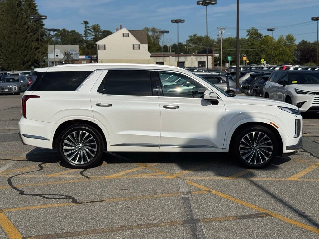 Used 2023 Hyundai Palisade Calligraphy image 7