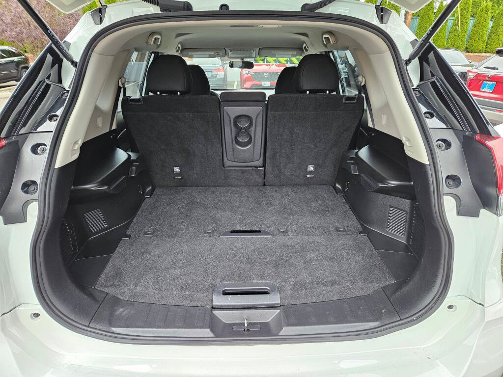 Used 2018 Nissan Rogue S AWD/4WD image 9