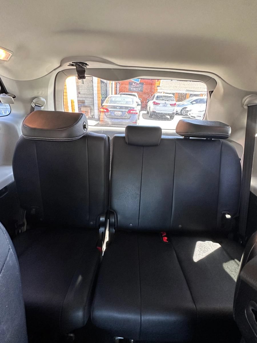 Used 2016 Toyota Sienna SE FWD image 14
