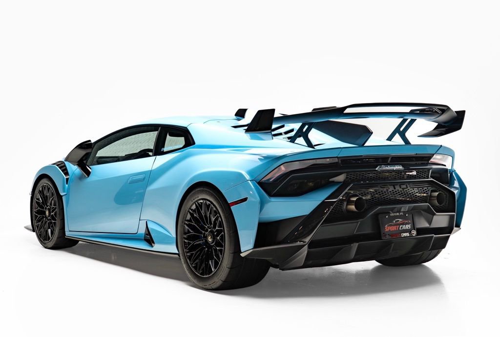 Used 2022 Lamborghini Huracan STO RWD image 12