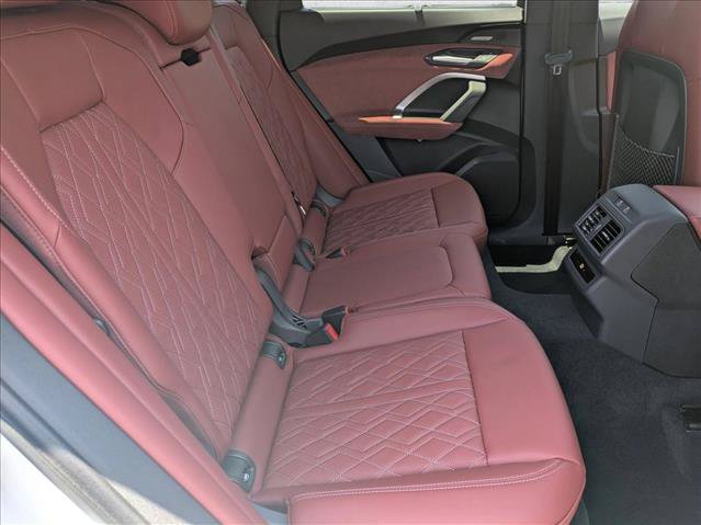 Used 2025 Audi SQ5 Premium Plus AWD/4WD image 22