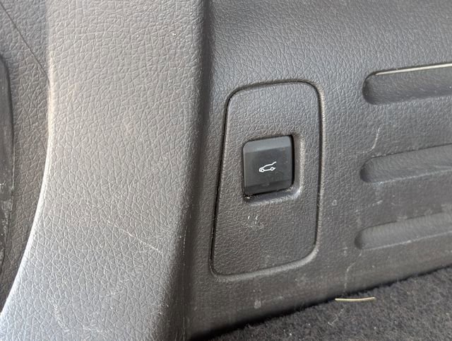 Used 2013 Ford Edge SEL image 14