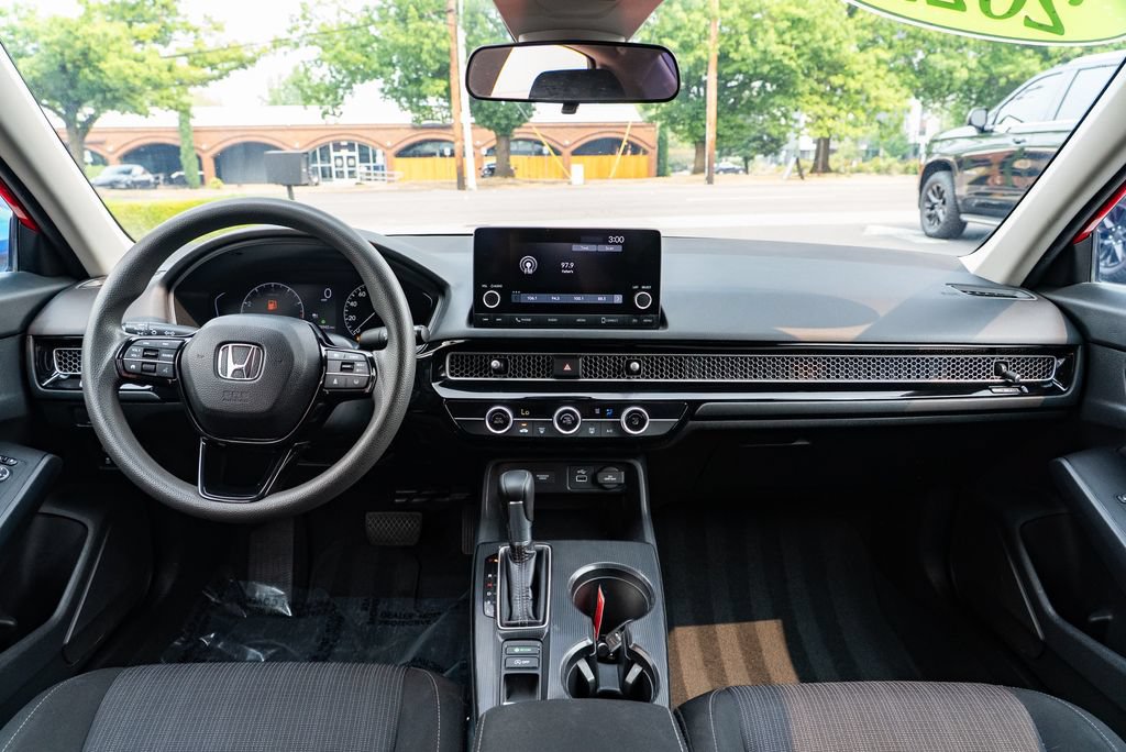 Used 2022 Honda Civic LX image 9