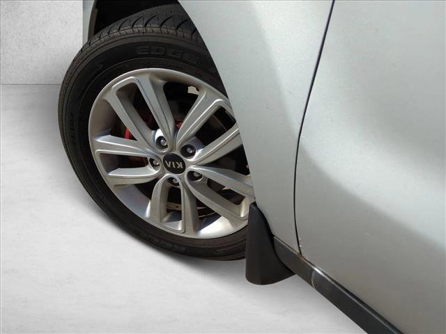 Used 2018 Kia Soul + image 8