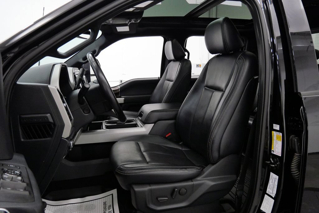 Used 2022 Ford F250 Lariat w/ Black Appearance Package AWD/4WD image 11